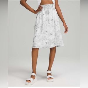 Lululemon Pull On Super High Rise Midi Skirt